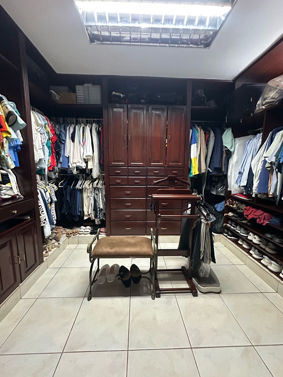 Se Alquila Casa en Obarrio, Zonificacion Residencial o Comercial