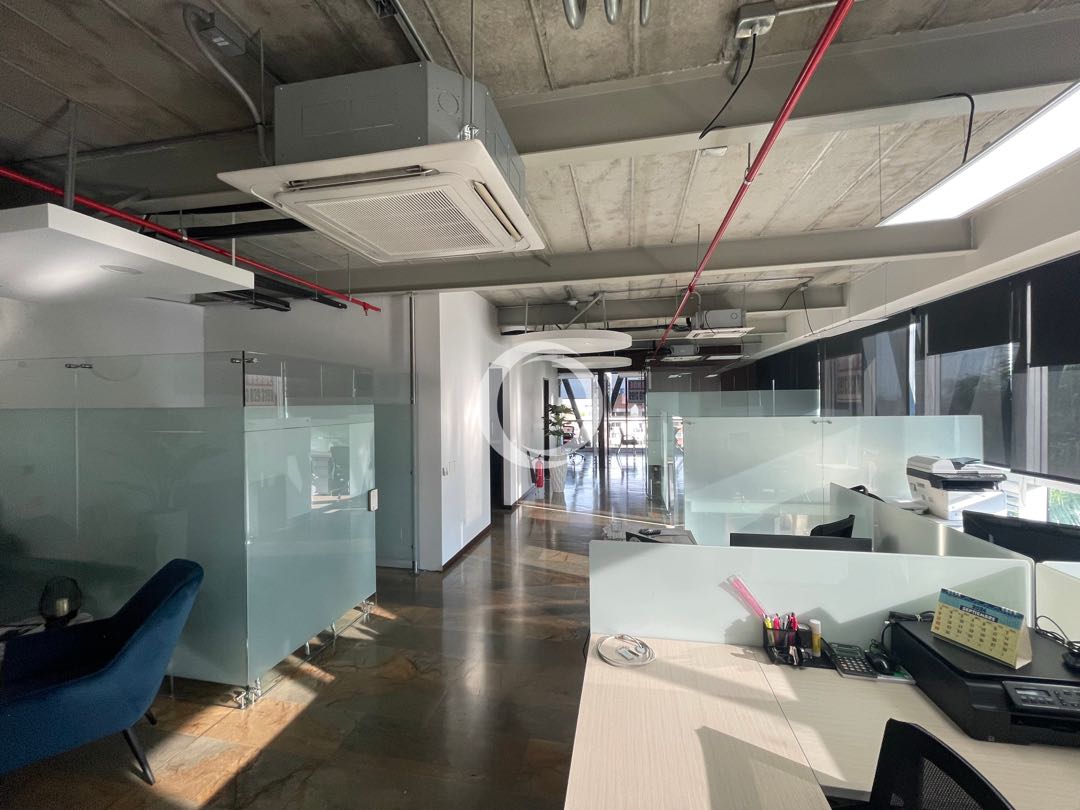 SE VENDE OFICINA EN TORRE CENTENARIO CALI