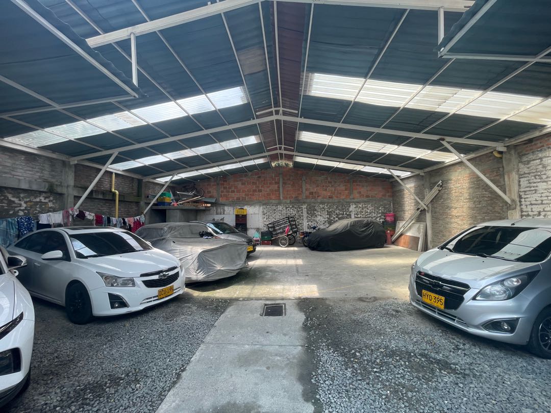 SE VENDE PARQUEADERO LOTE EN PALMIRA