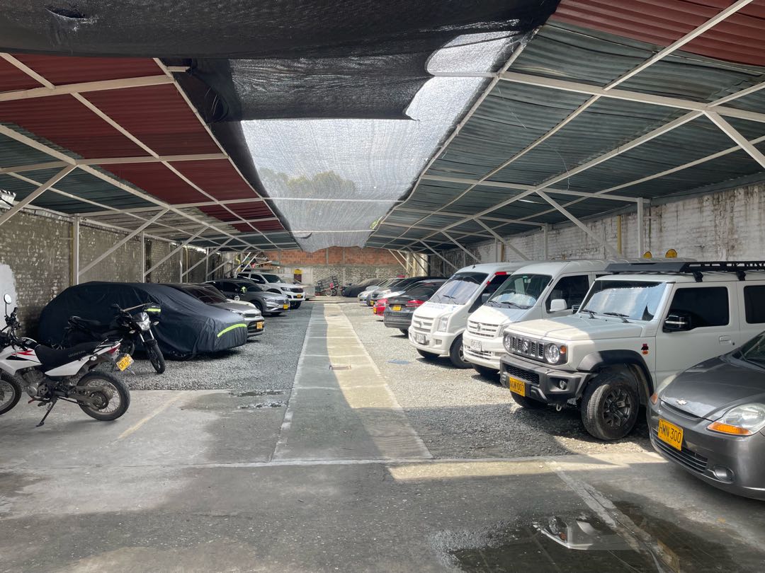 SE VENDE PARQUEADERO LOTE EN PALMIRA