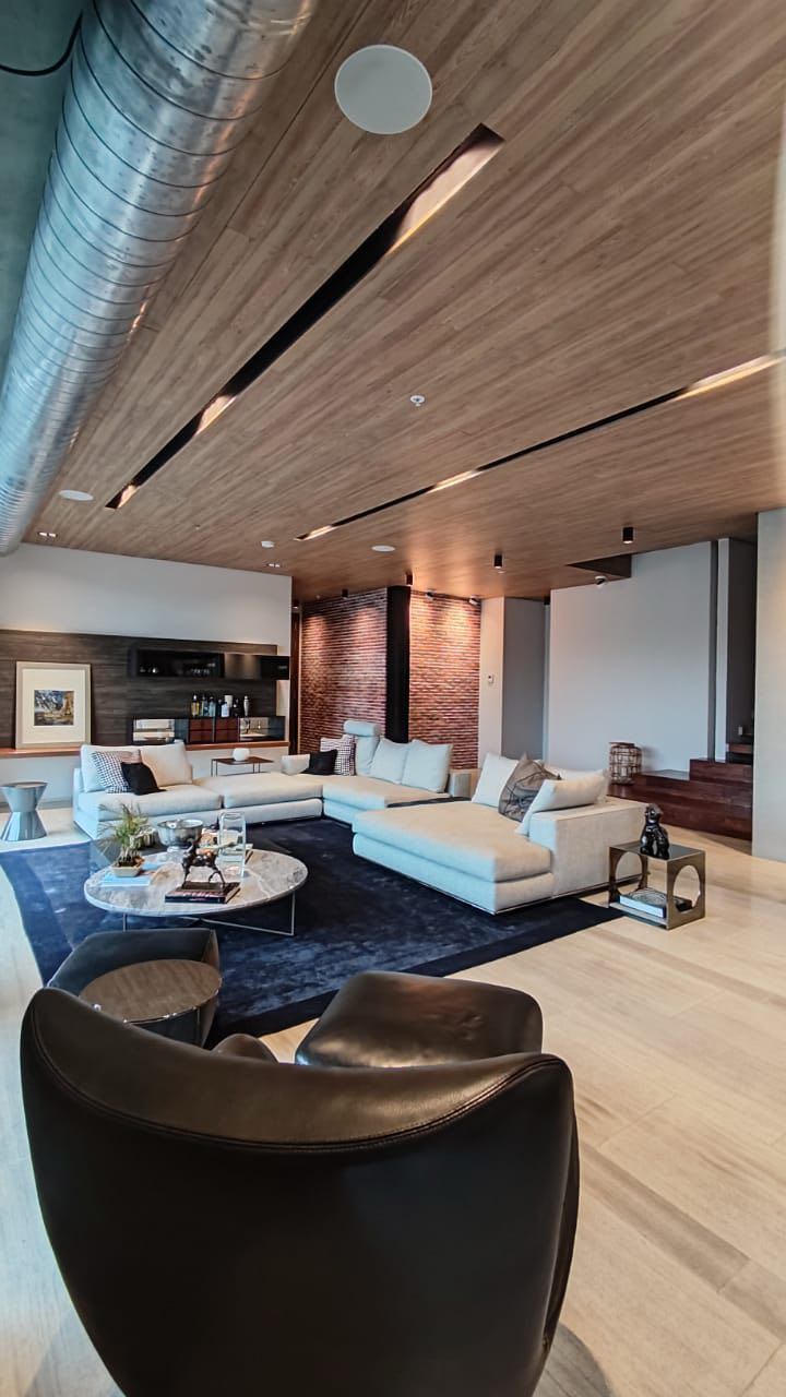 Se Vende Apartamento Duplex 2 niveles en Primera Linea Costa del Este