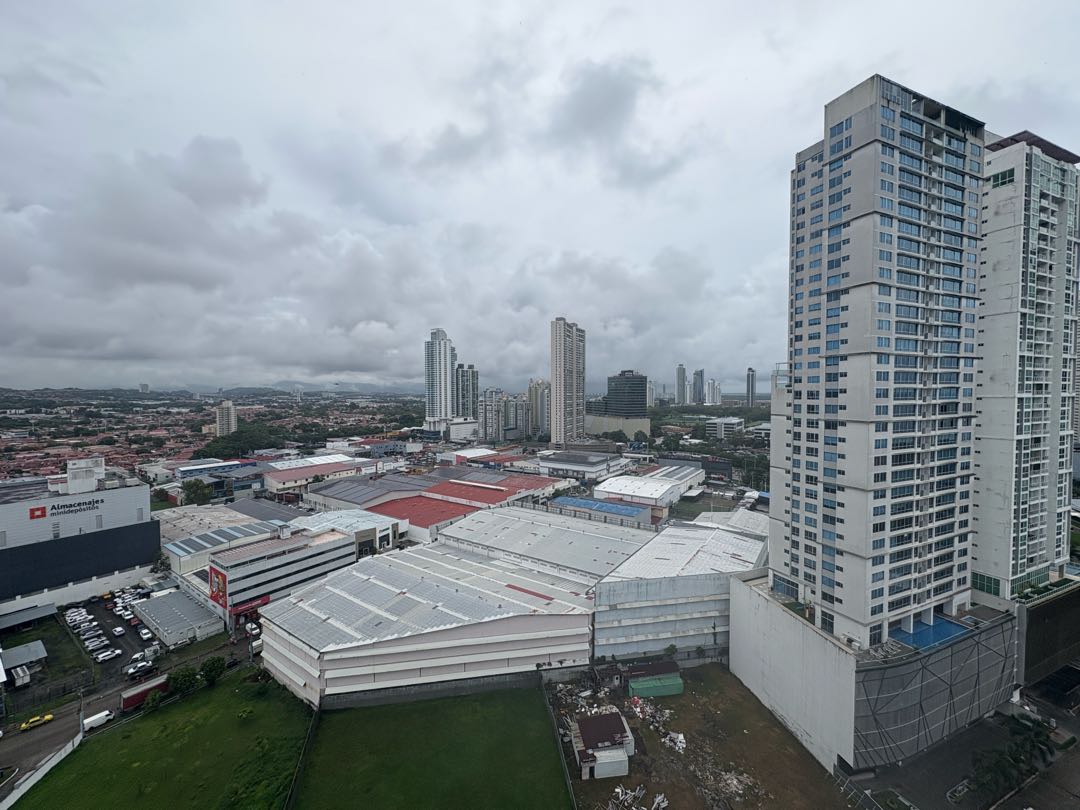 Se Alquila PH Bali Costa del Este