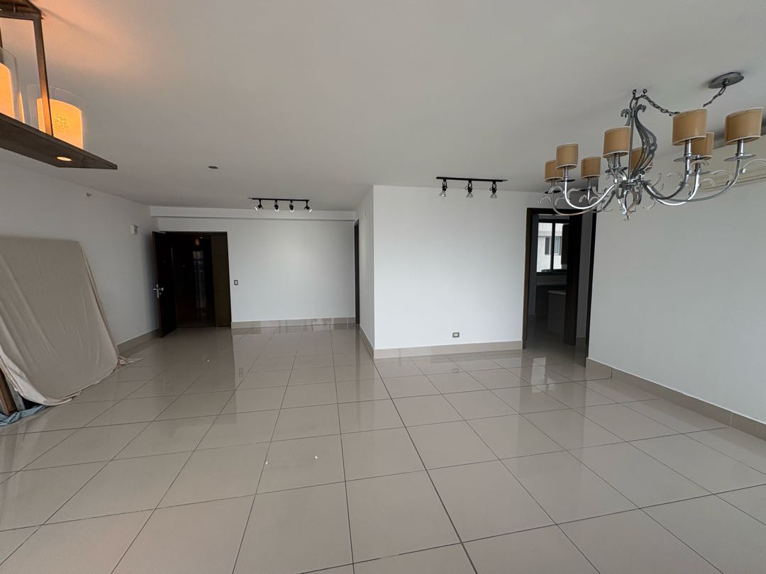 Se Alquila PH Bali Costa del Este