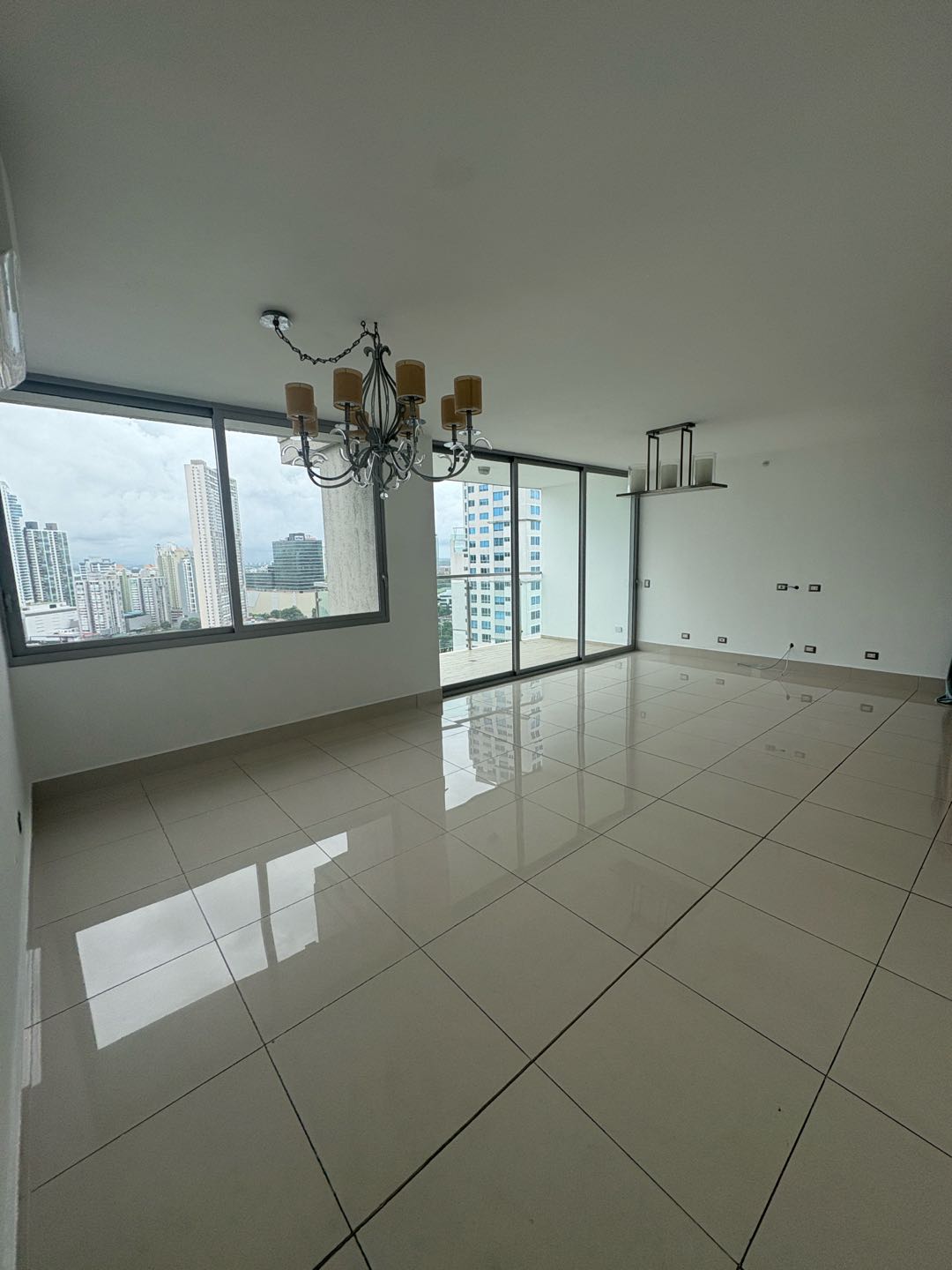 Se Alquila PH Bali Costa del Este