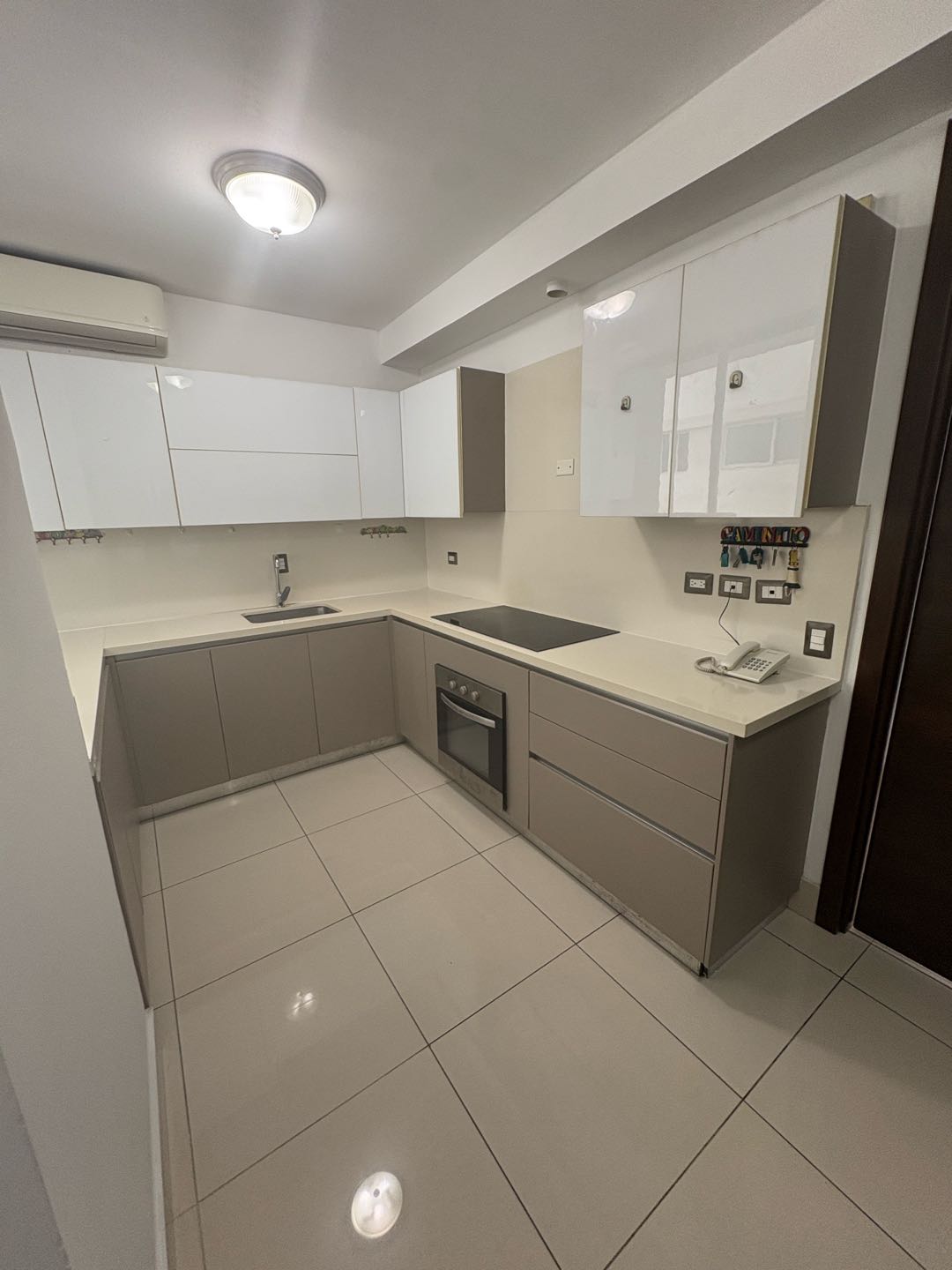 Se Alquila PH Bali Costa del Este