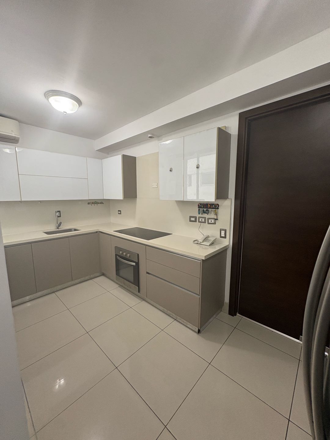 Se Alquila PH Bali Costa del Este