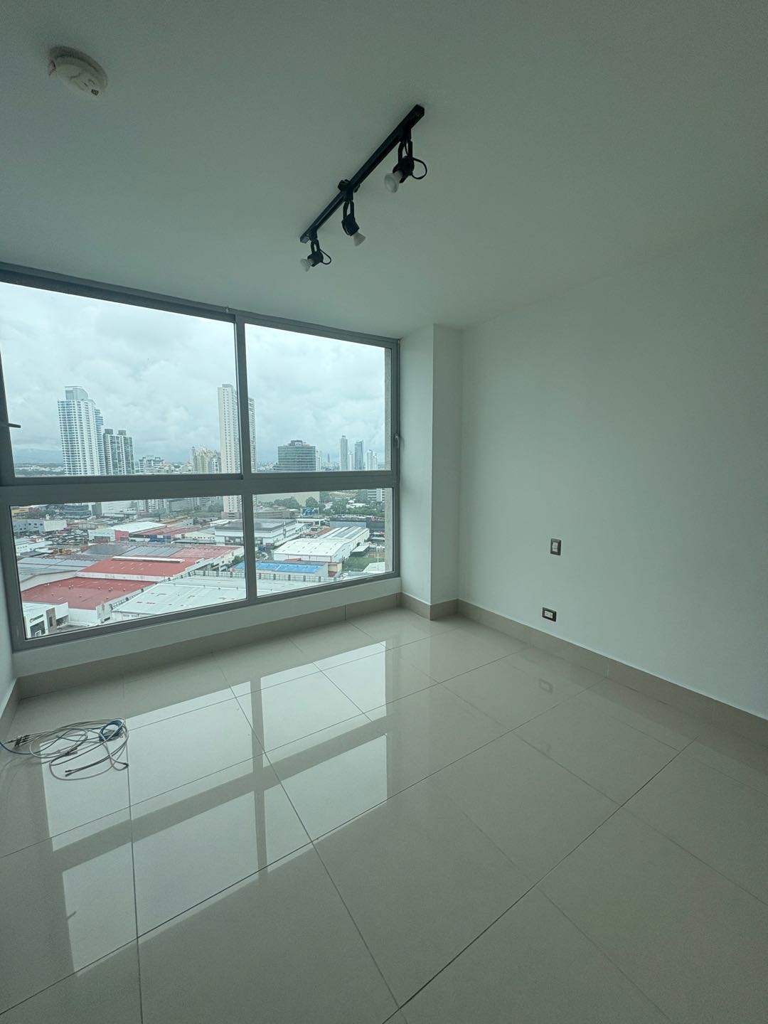 Se Alquila PH Bali Costa del Este