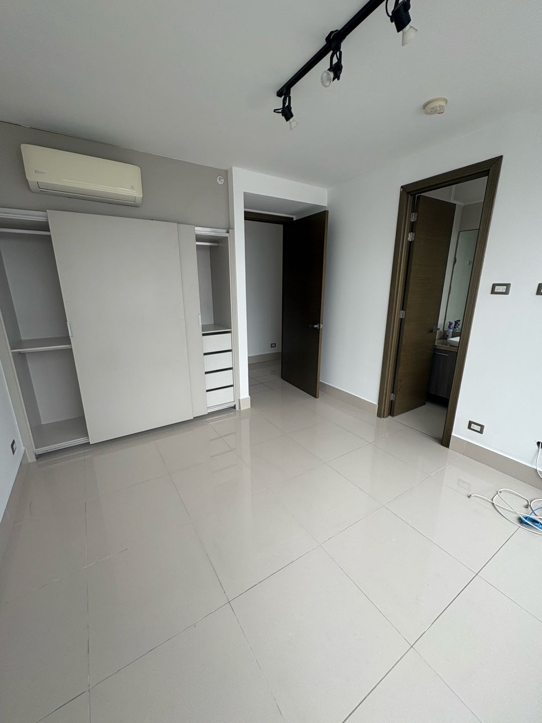 Se Alquila PH Bali Costa del Este