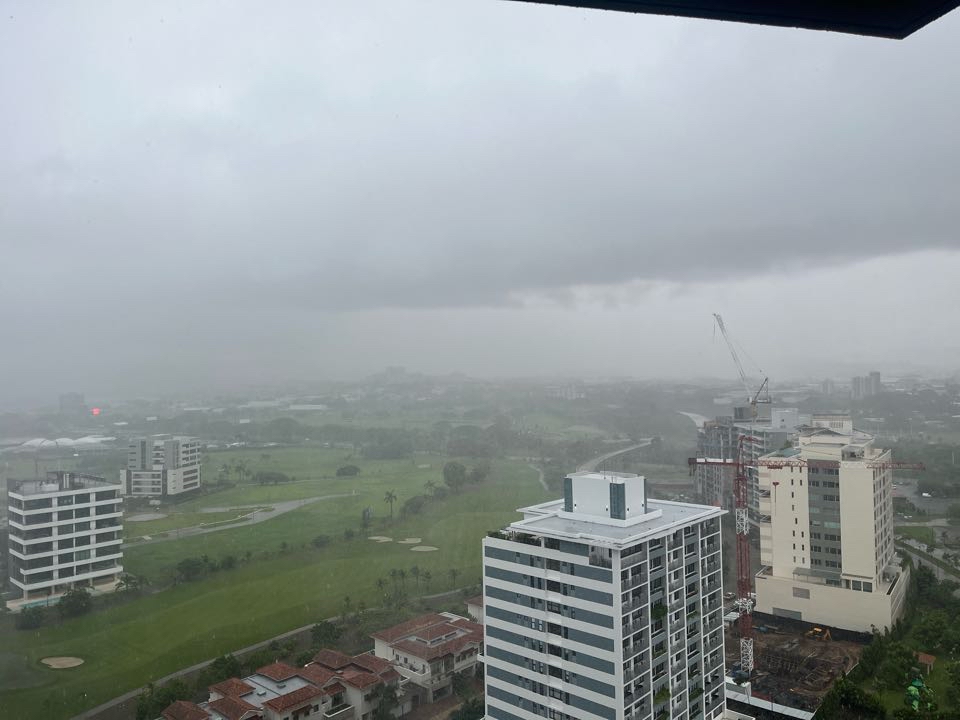 Se Vende PH Empire en Santa Maria