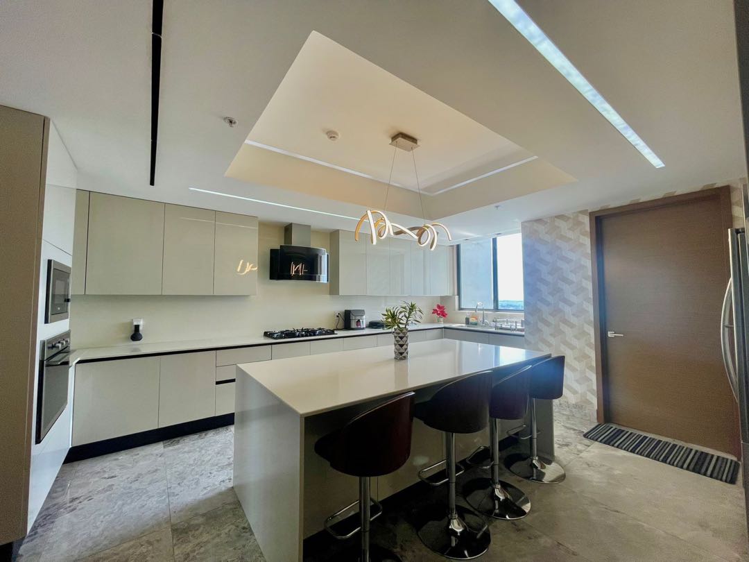 SE VENDE PH EMPIRE, SANTA MARIA