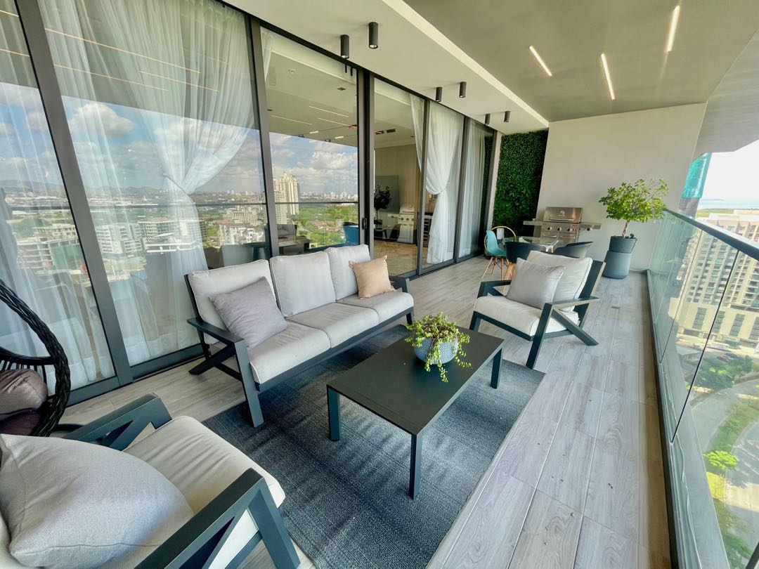 SE VENDE PH EMPIRE, SANTA MARIA