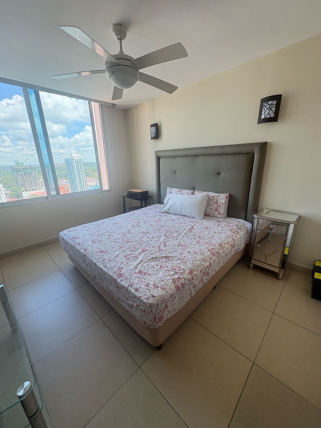SE VENDE PH SKY, AVE. BALBOA