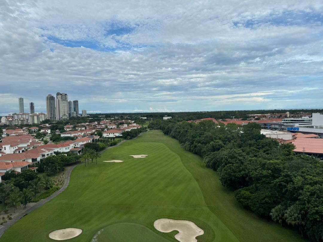Se Vende PH The Reserve en Santa Maria