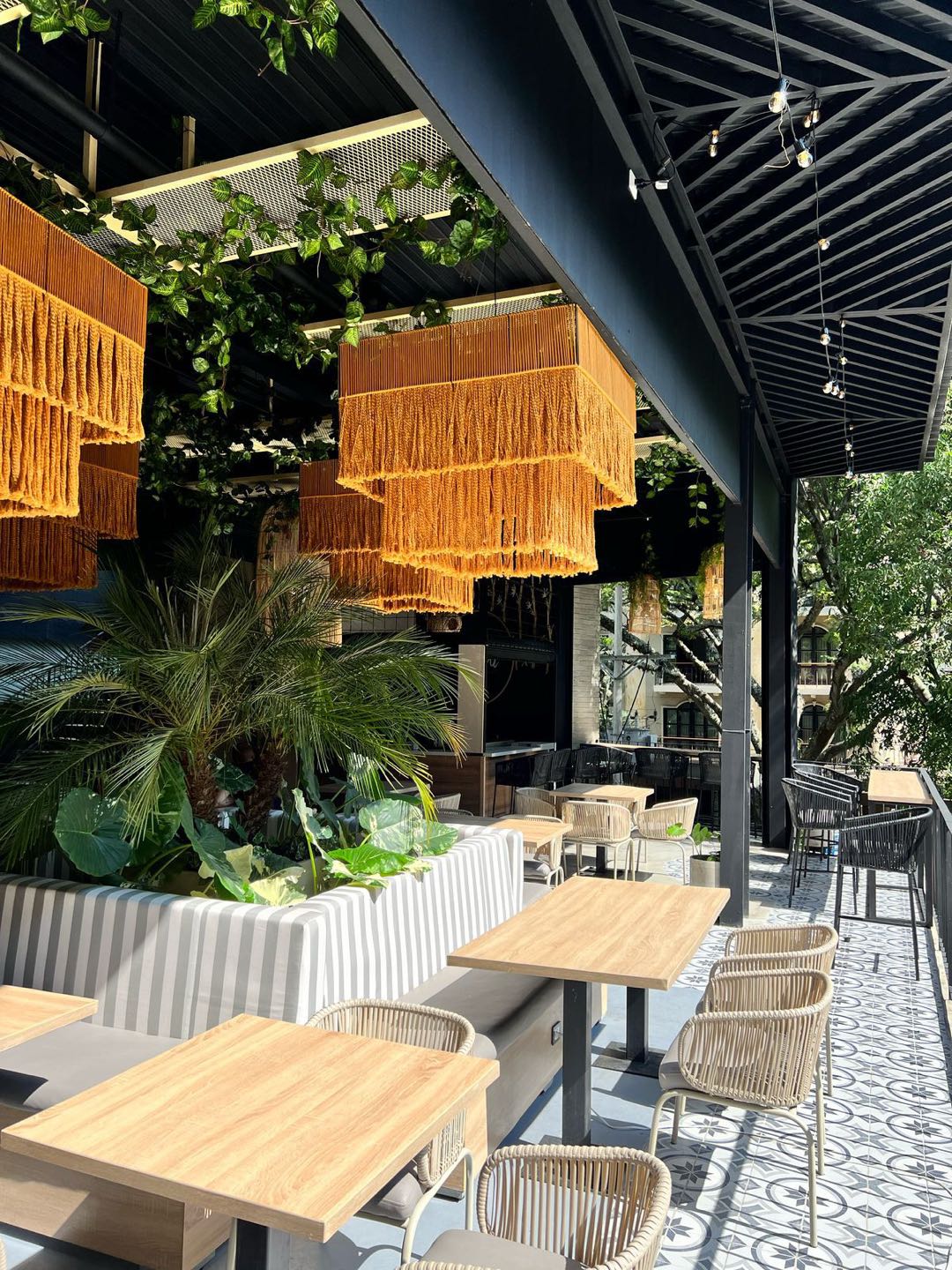 SE VENDE PLAZA COMERCIAL- BLESTRUM JUANAMBÚ- CALI