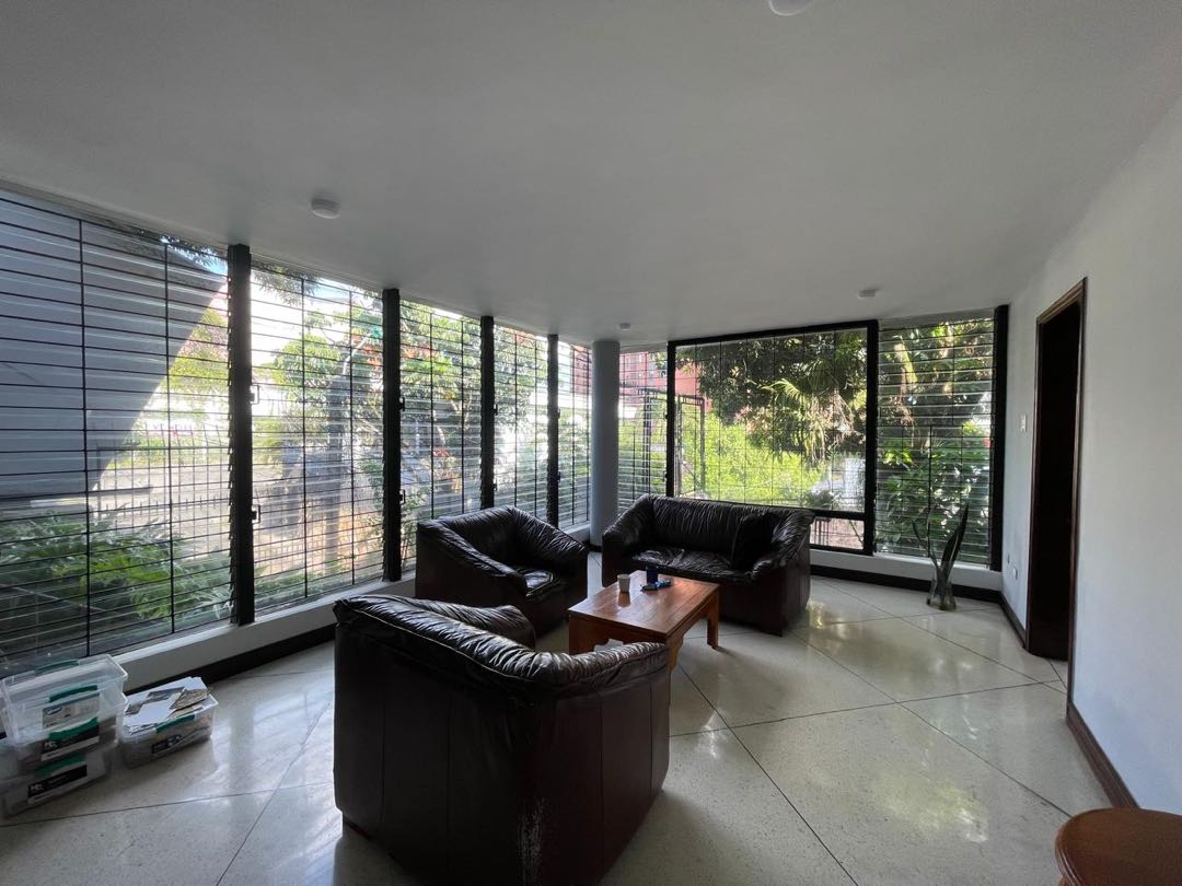 SE VENDE PRIVILEGIADO APARTAMENTO EN NORMANDÍA – OESTE DE CALI