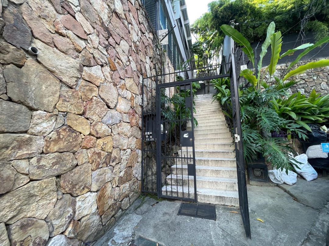 SE VENDE PRIVILEGIADO APARTAMENTO EN NORMANDÍA – OESTE DE CALI