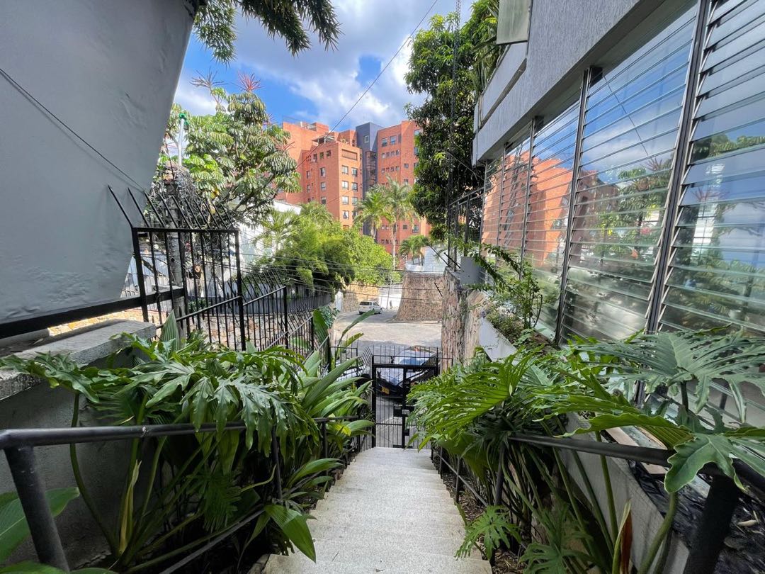 SE VENDE PRIVILEGIADO APARTAMENTO EN NORMANDÍA – OESTE DE CALI