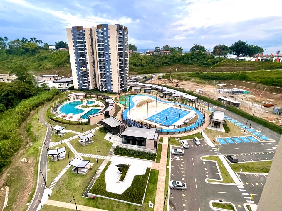 VENTA APARTAMENTO 130M2 PISO 15,2PARQUEADEROS EN CERRITOS PEREIRA