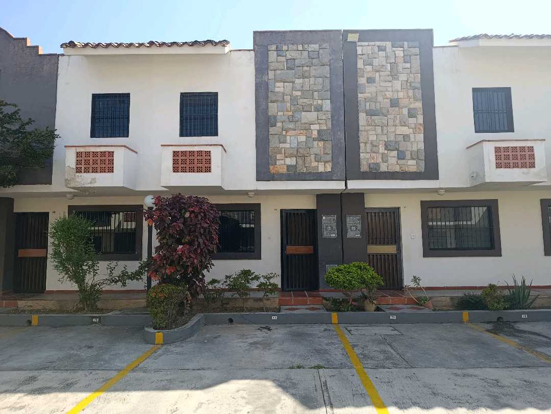 Thownhouse en Venta Naguanagua Urb.Tazajal DS-9756105 - Foto 4