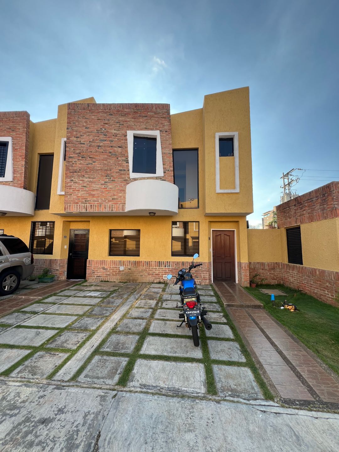TOWNHOUSE en Venta en Manantial RD-9786183 - Foto 1