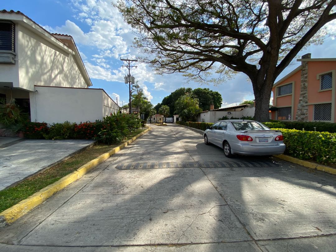 Townhouse en Venta en Conjunto Residencial Valle Escondido  EJ-9704488 - Foto 3