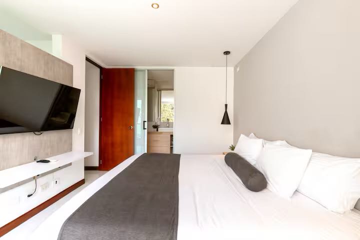 VENDE APARTAESTUDIO EL POBLADO MEDELLIN ✅