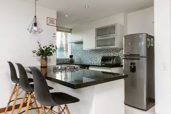 VENDE APARTAESTUDIO EL POBLADO MEDELLIN ✅