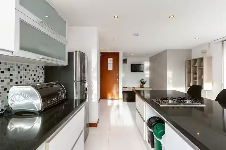 VENDE APARTAESTUDIO EL POBLADO MEDELLIN ✅