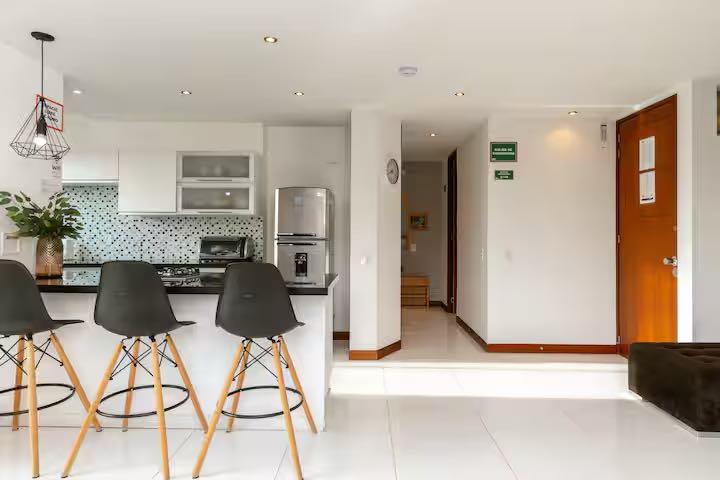 VENDE APARTAESTUDIO EL POBLADO MEDELLIN ✅