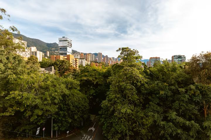VENDE APARTAESTUDIO EL POBLADO MEDELLIN ✅