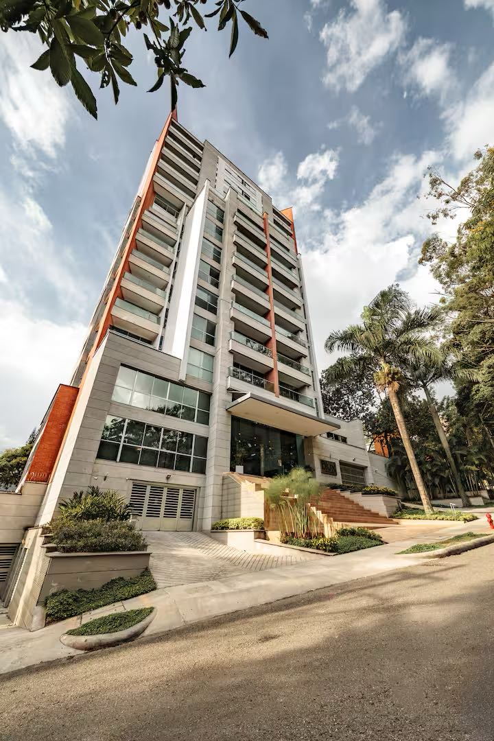 VENDE APARTAESTUDIO EL POBLADO MEDELLIN ✅