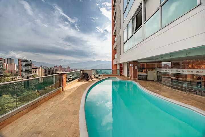 VENDE APARTAESTUDIO EL POBLADO MEDELLIN ✅