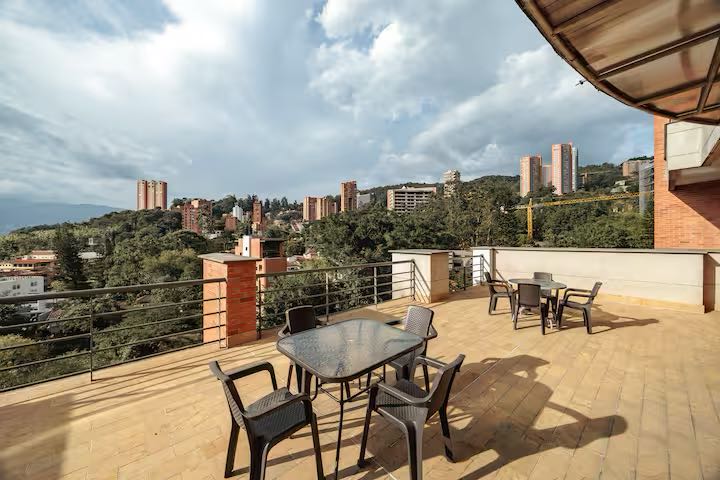 VENDE APARTAESTUDIO EL POBLADO MEDELLIN ✅