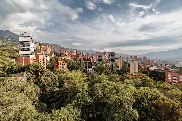 VENDE APARTAESTUDIO EL POBLADO MEDELLIN ✅