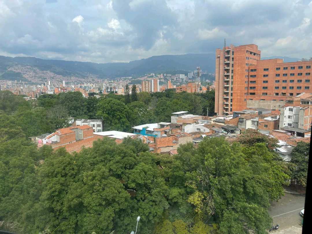VENDO APARTALOFT EN LA AMERICA PARA RENTAS CORTAS 💎 — foto 2 de 21