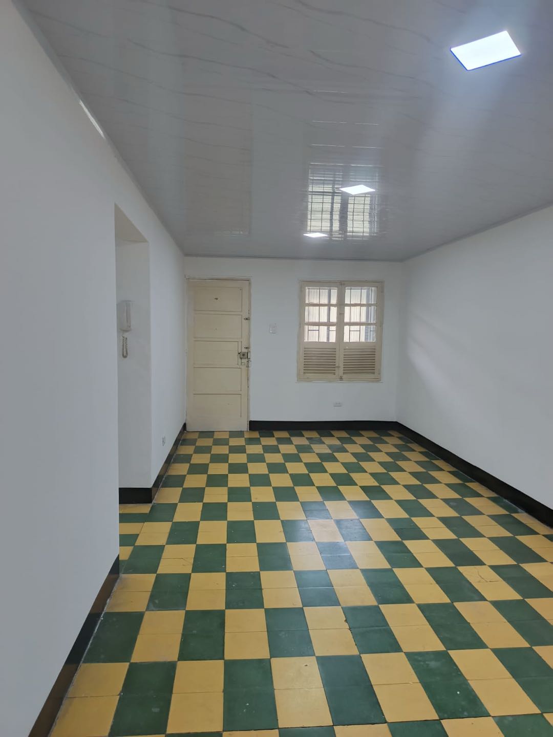 VENDO APARTAMENTO AMPLIO EN EL CENTRO – 90 m² — foto 2 de 18