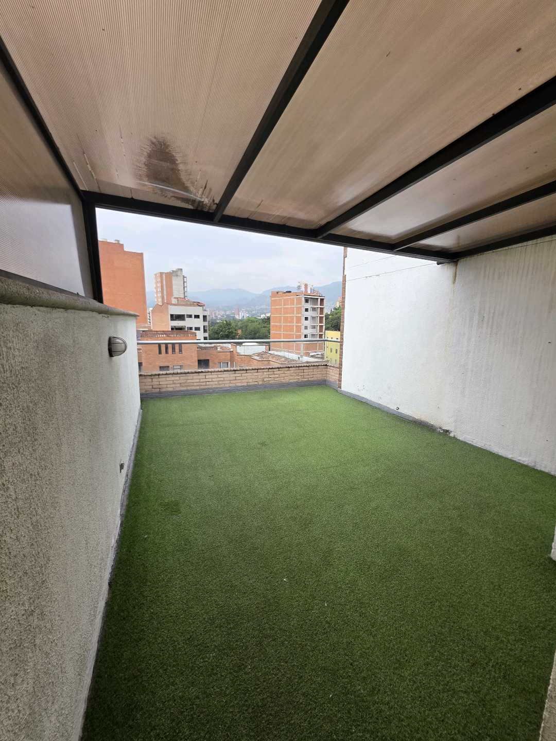 Vendo apartamento duplex calasanz
