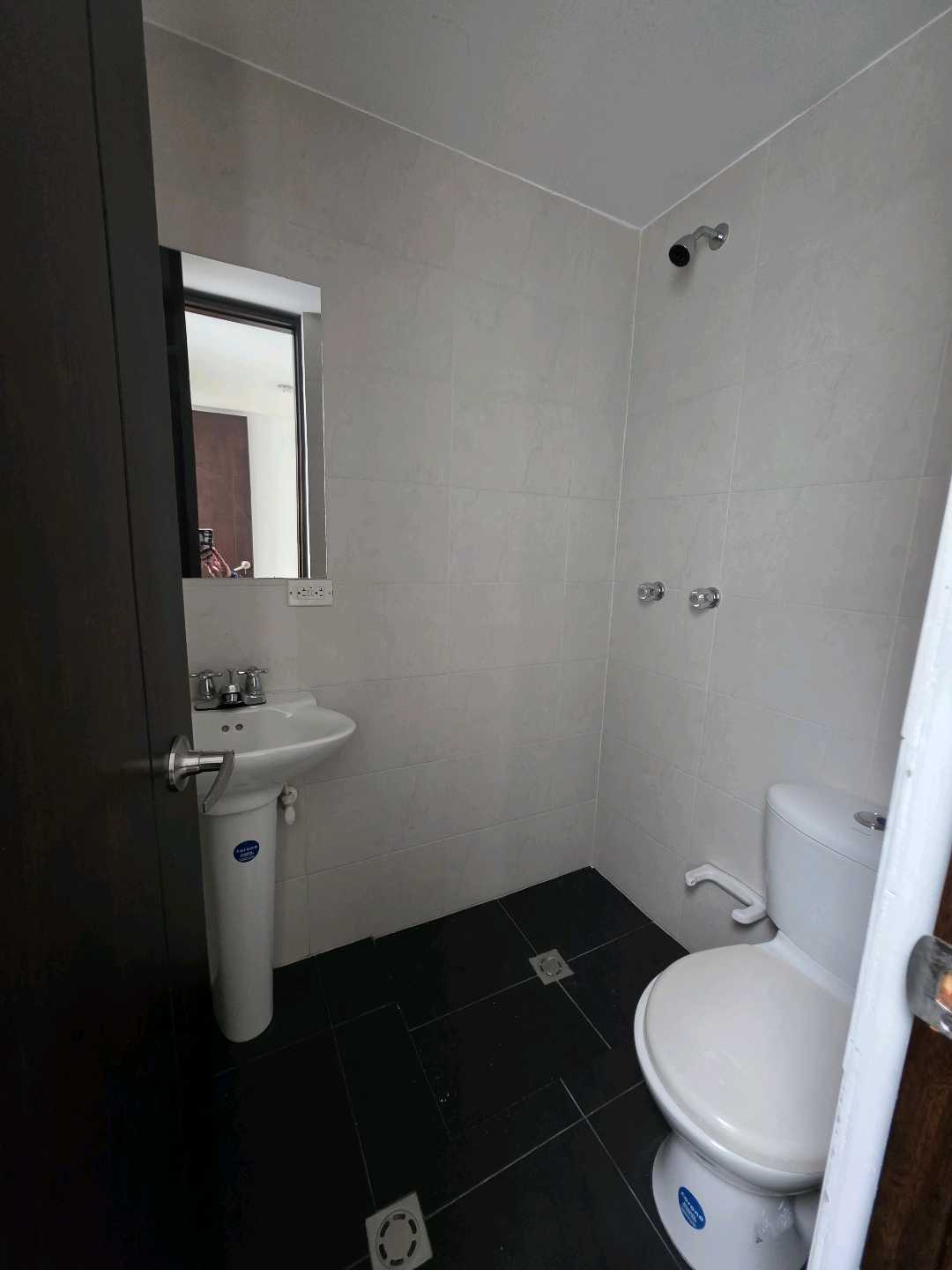 Vendo apartamento duplex calasanz