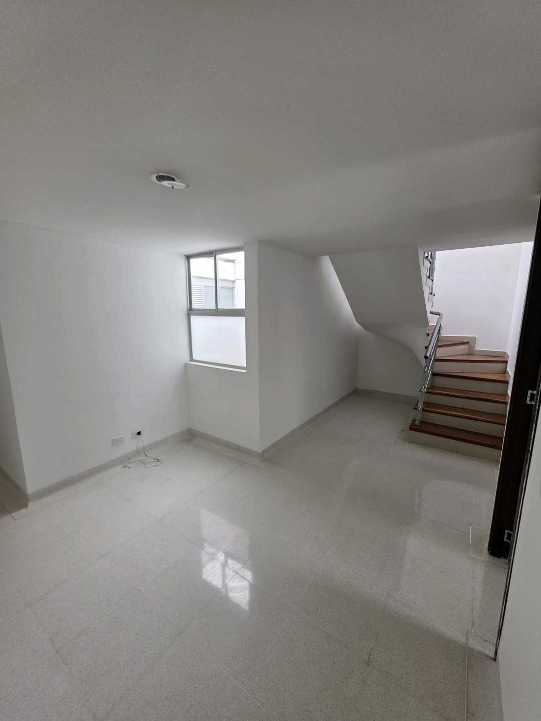 Vendo apartamento duplex calasanz