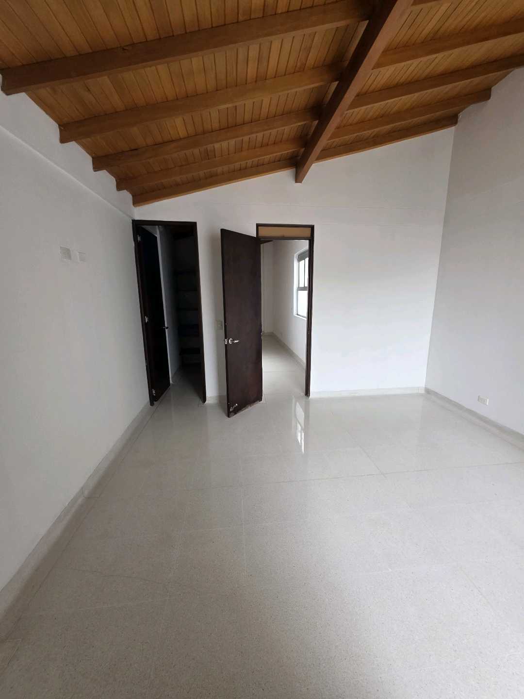 Vendo apartamento duplex calasanz
