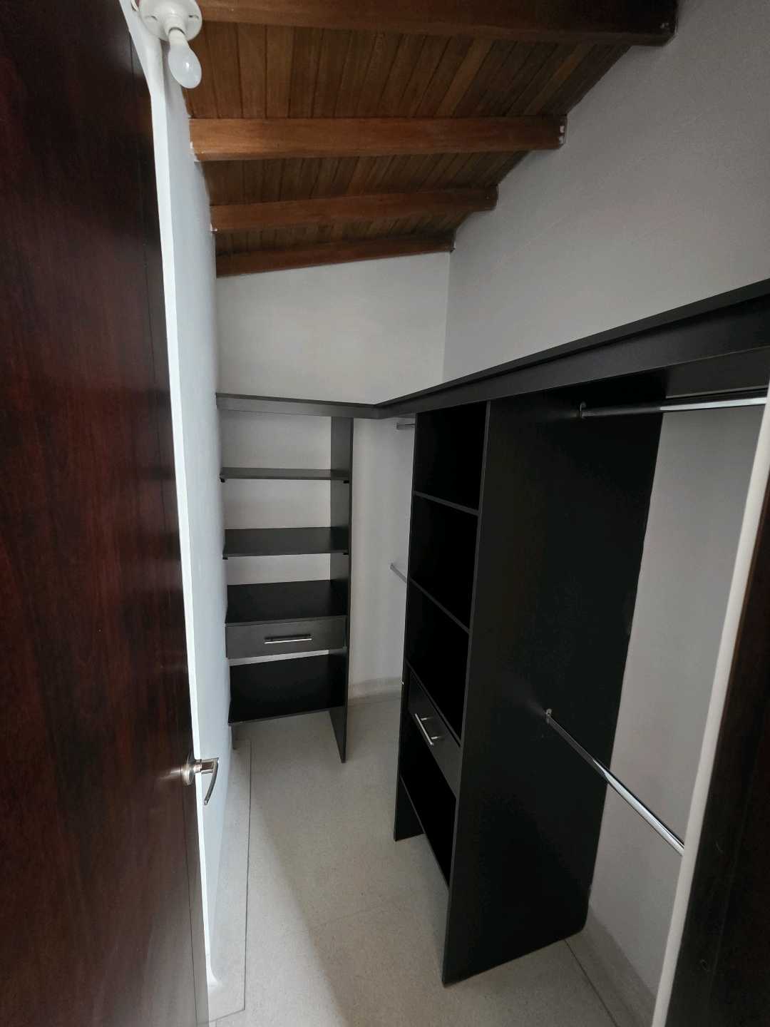 Vendo apartamento duplex calasanz