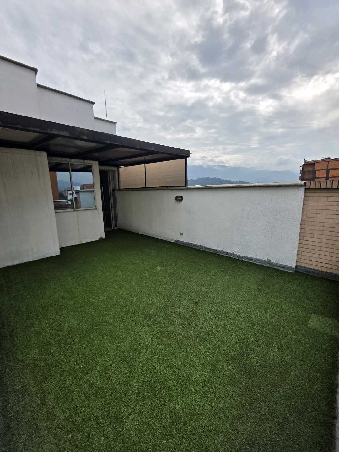 Vendo apartamento duplex calasanz