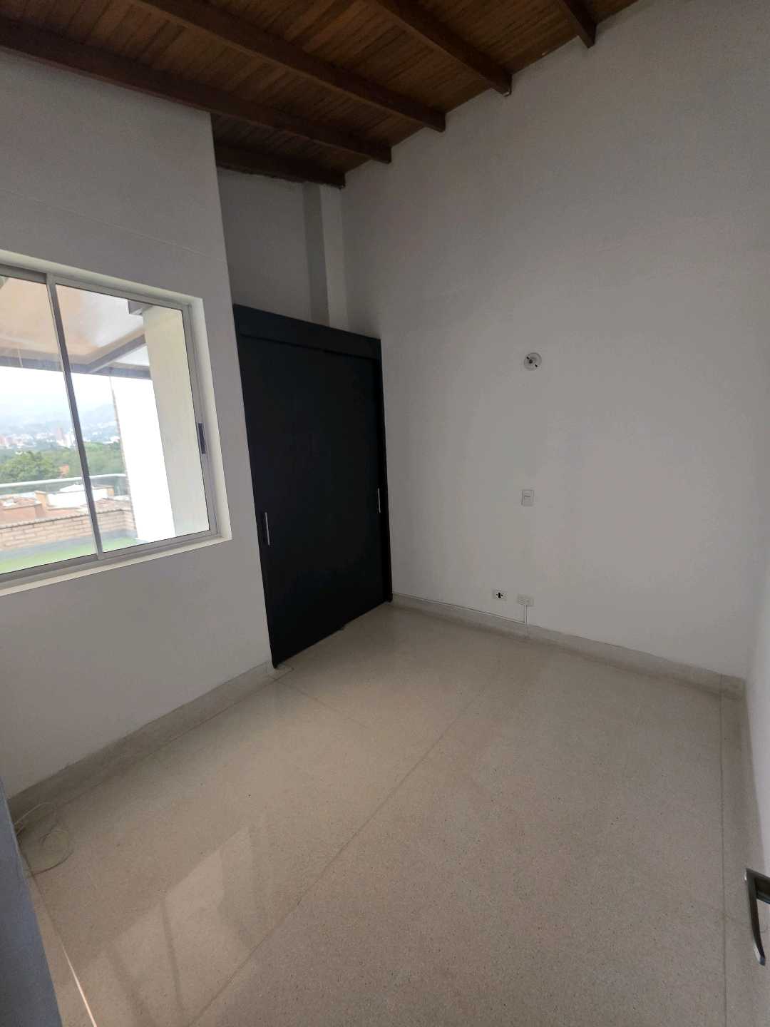 Vendo apartamento duplex calasanz