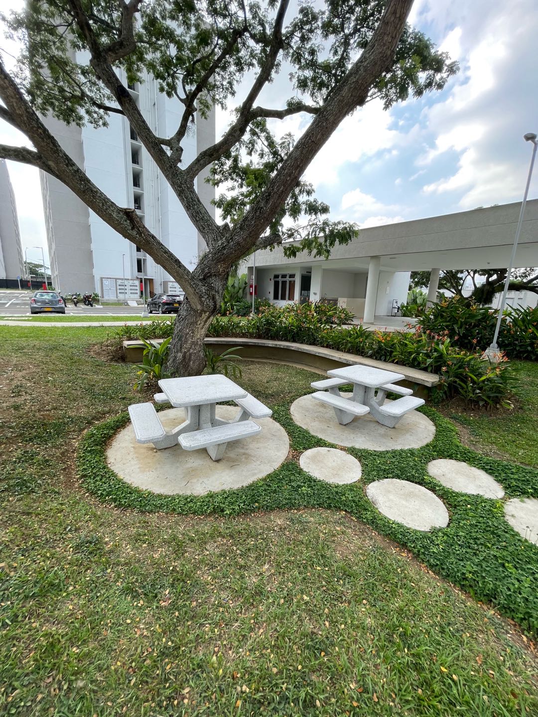 VENDO APARTAMENTO EN 60m2 piso 8 con parquedero en Kachipay