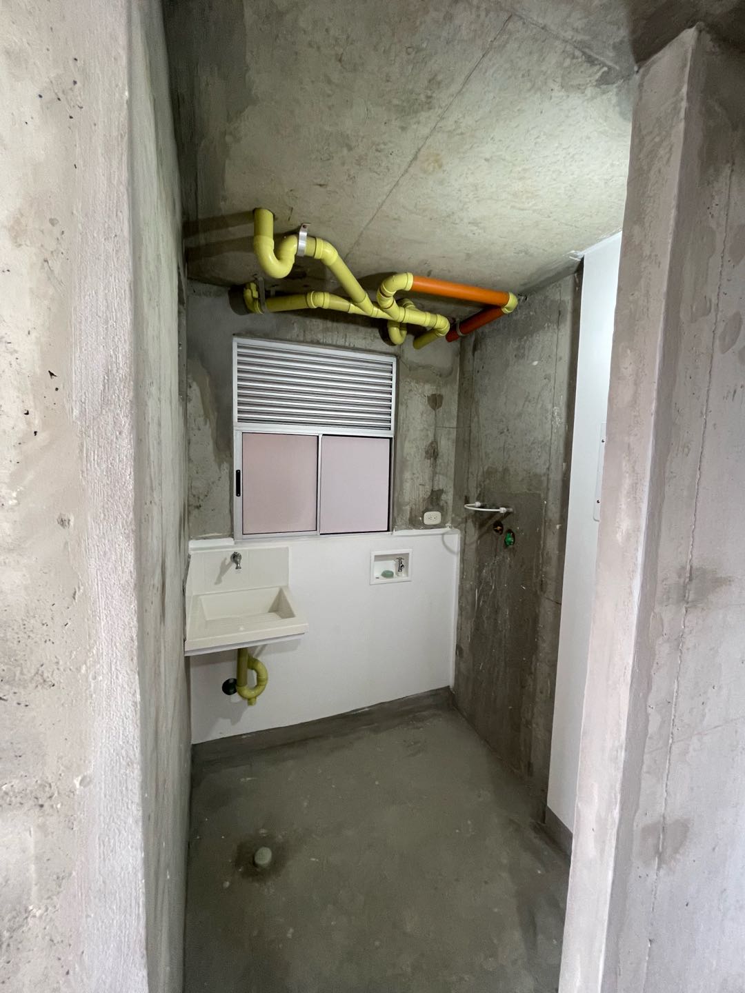 VENDO APARTAMENTO EN 60m2 piso 8 con parquedero en Kachipay