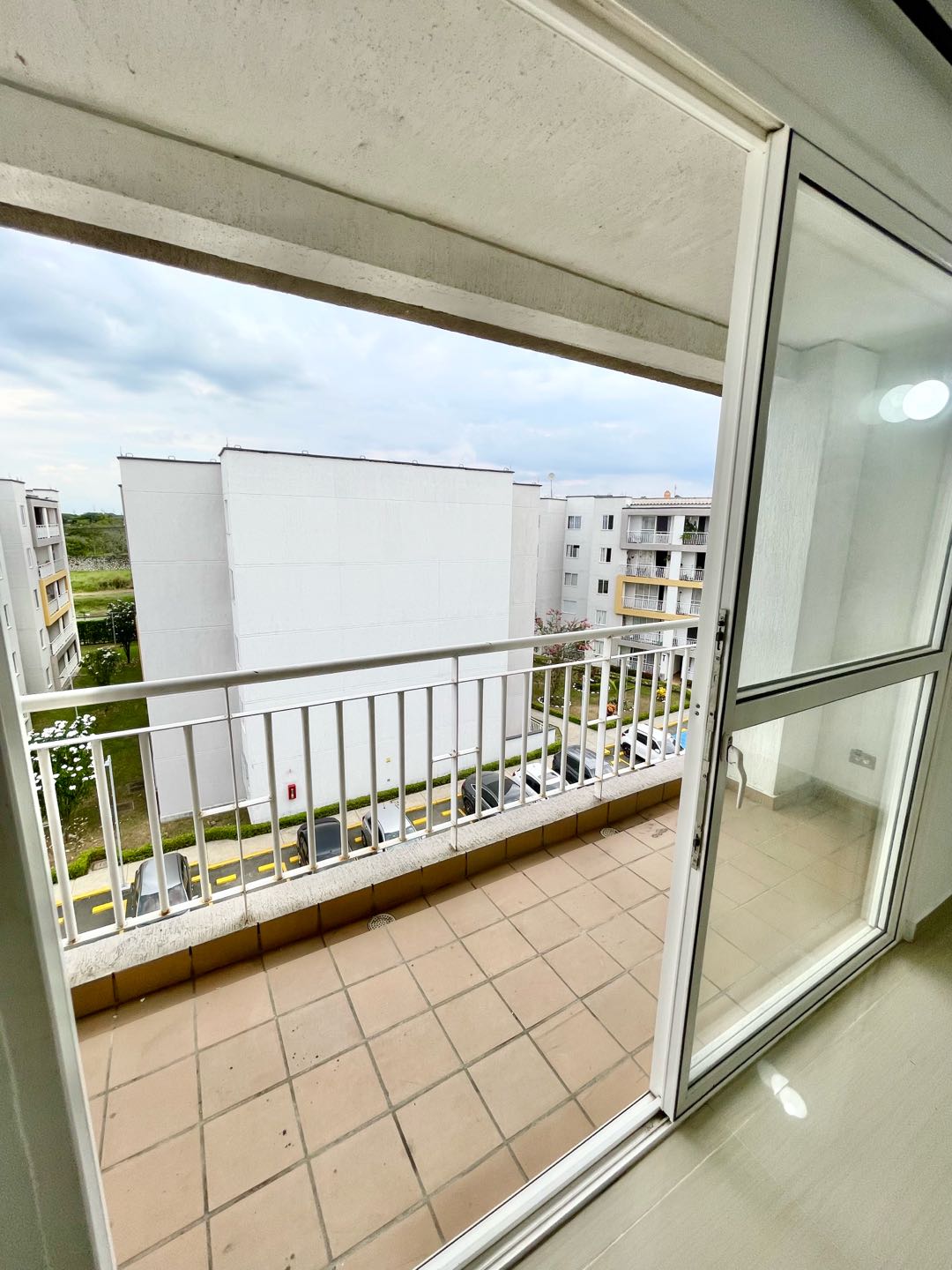 VENDO APARTAMENTO EN CIUDAD PACÍFICA 59m2