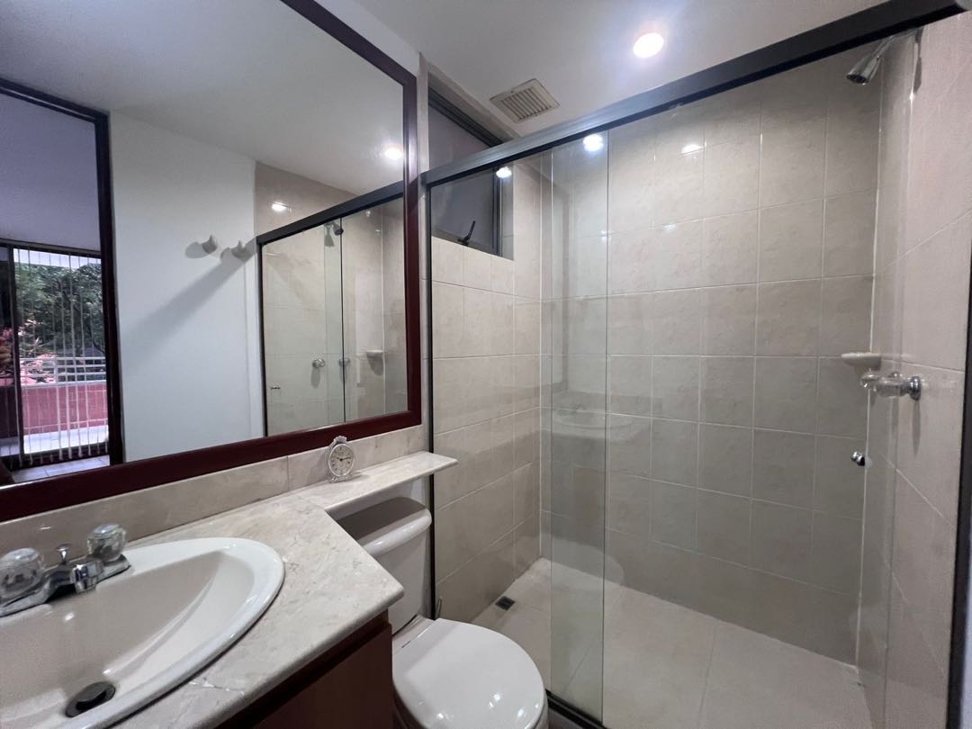 Vendo Apartamento en el poblado (La frontera)  Medellín
