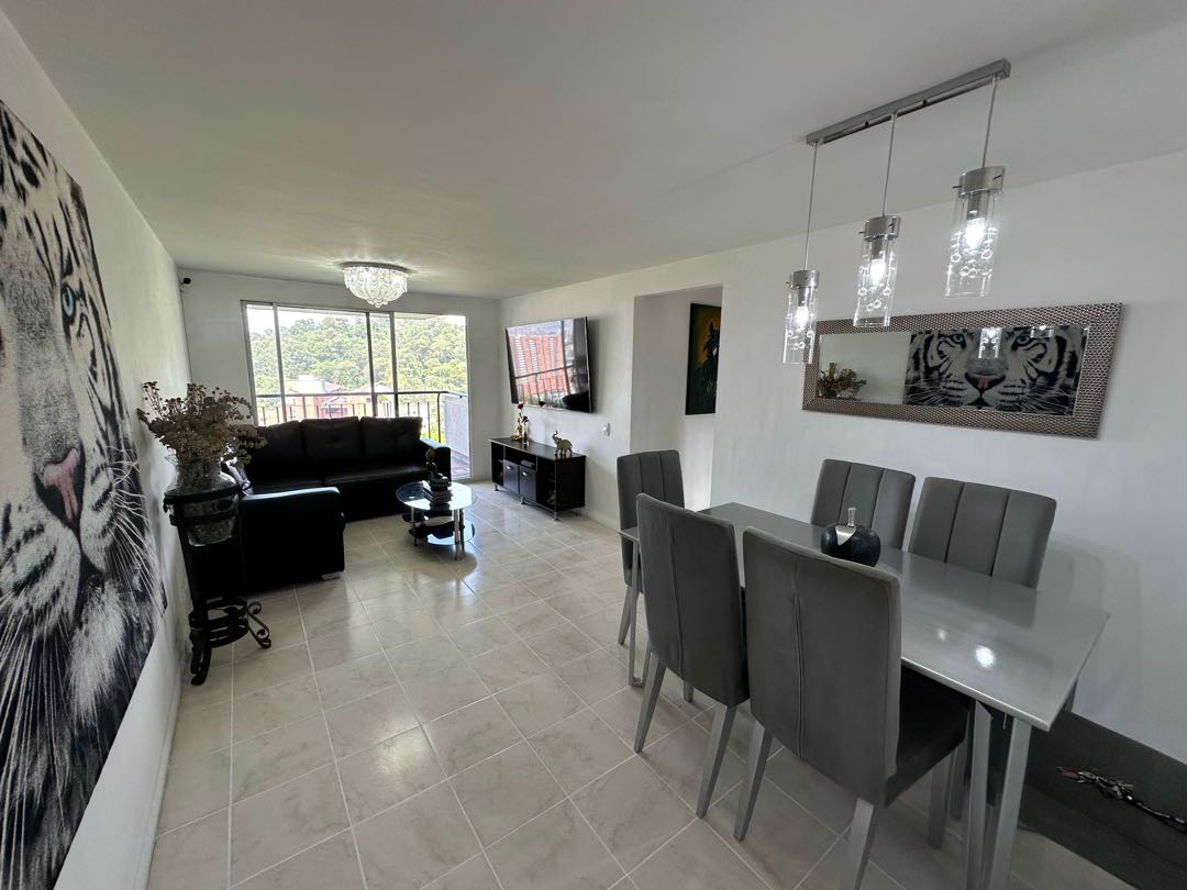Apartamento en venta — Vendo Apartamento En Las Palmas Con Excelente Vista