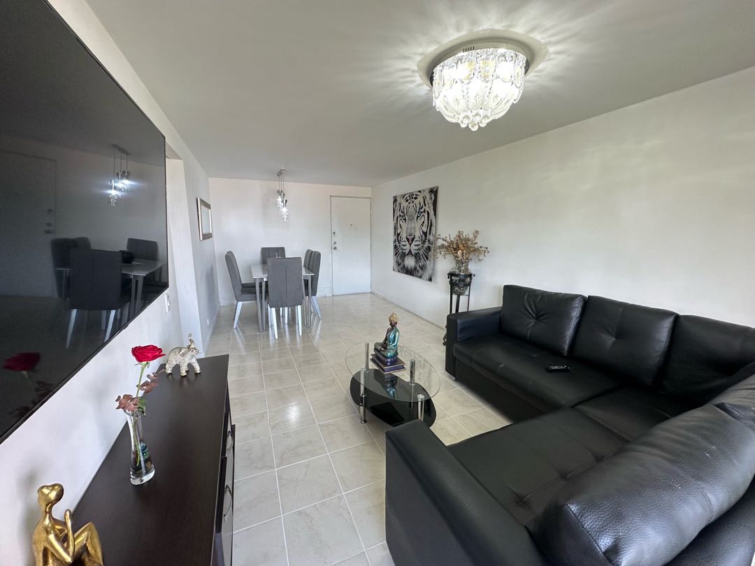 Vendo Apartamento En Las Palmas Con Excelente Vista — foto 5 de 19