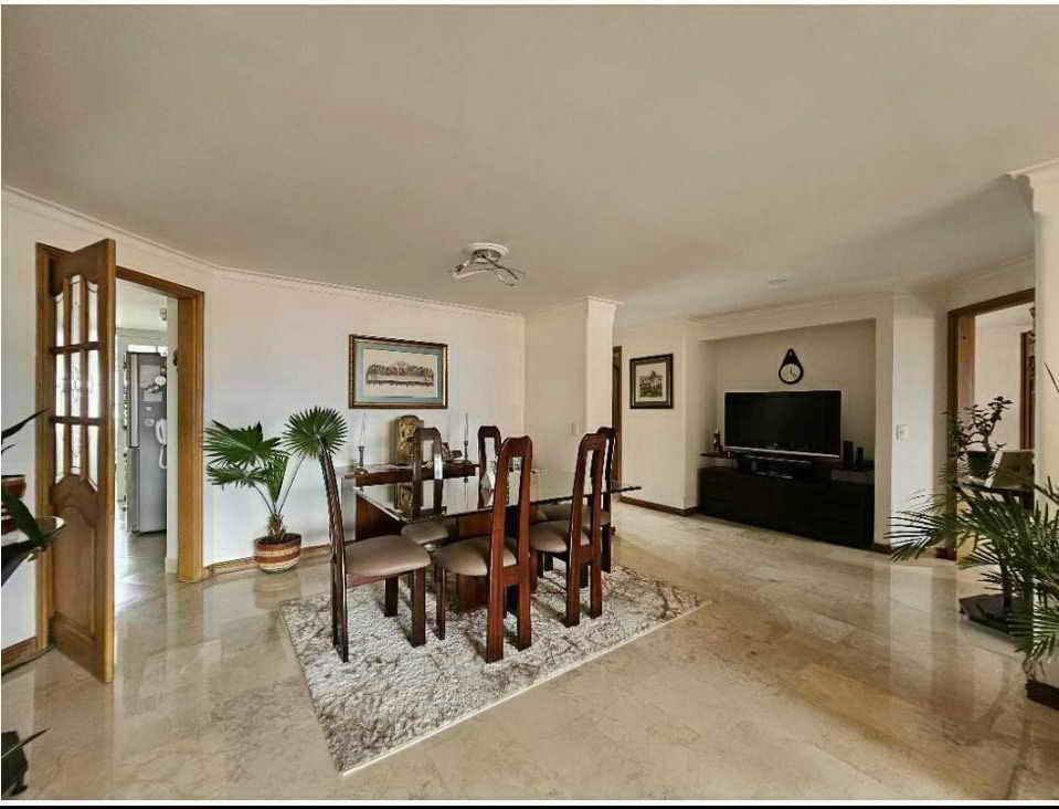 Vendo Apartamento en Laureles de 145 mts — foto 2 de 14